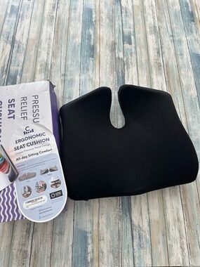 C Cushion Lab Pressure Relief Seat Cushion Memory Foam Contoured Black NEW OPEN